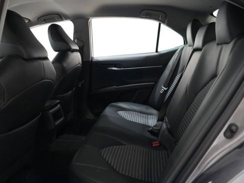 Used 2023 Toyota Camry SE image 30