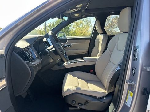 New 2026 Volvo XC90 B5 Plus image 13