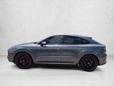 Used 2022 Porsche Cayenne GTS AWD/4WD image 9