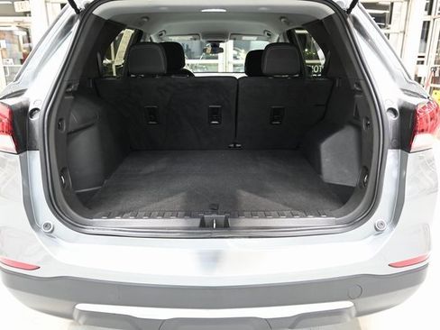 Used 2023 Chevrolet Equinox LT image 25