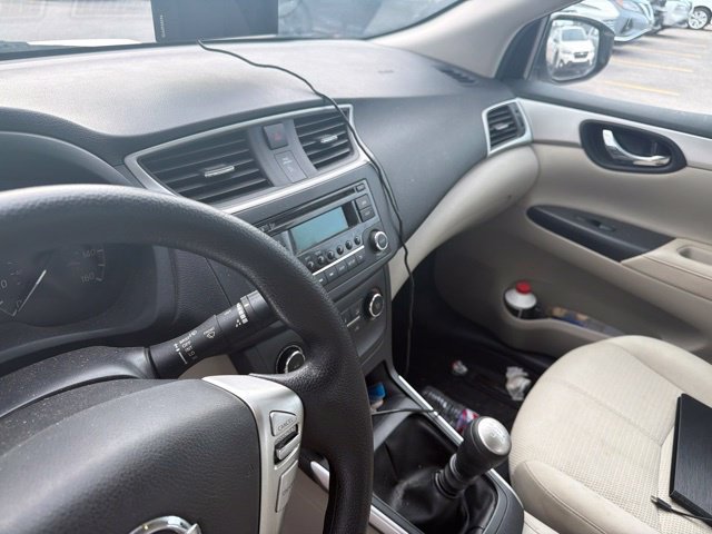 Used 2017 Nissan Sentra S FWD image 14