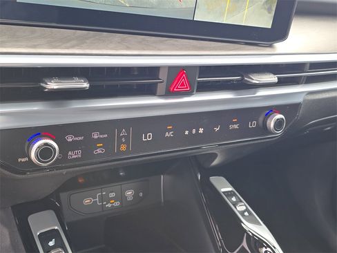 New 2025 Kia Sorento SX Prestige image 26