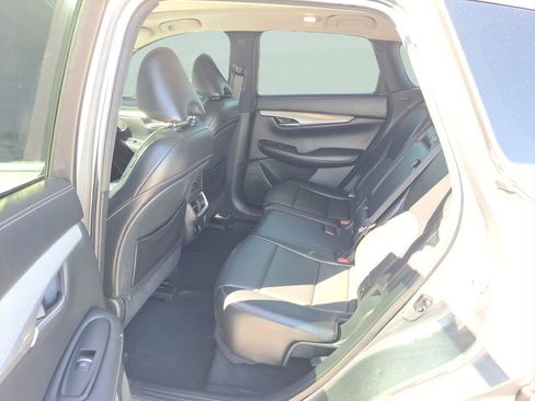 Used 2021 INFINITI QX50 Luxe image 13