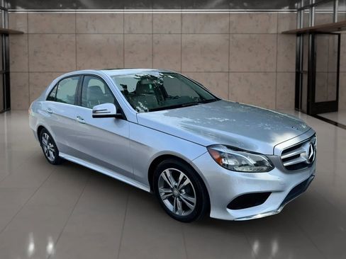 Used 2016 Mercedes-Benz E 350 Sedan w/ Premium Package image 11