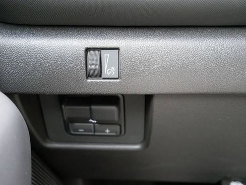 Used 2023 Chevrolet Colorado Z71 w/ Z71 Convenience Package 2 image 21