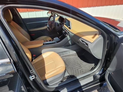 Used 2020 Hyundai Sonata SEL w/ Premium Package FWD image 13