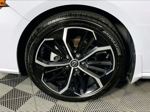 Used 2025 Nissan Altima 2.5 SR w/ SR Premium Package FWD image 10