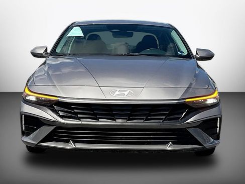 Certified 2024 Hyundai Elantra SEL FWD image 2