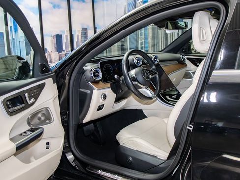 Certified 2022 Mercedes-Benz C 300 4MATIC Sedan image 13