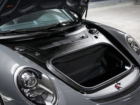 Used 2018 Porsche 911 GT3 RWD image 40