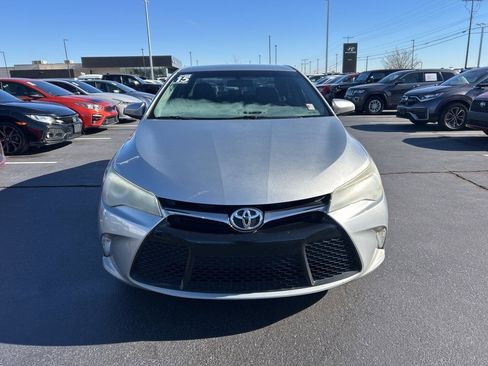 Used 2015 Toyota Camry SE image 19