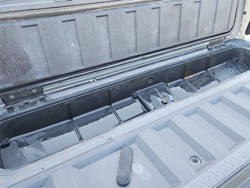 Used 2024 Chevrolet Colorado ZR2 w/ Technology Package image 31