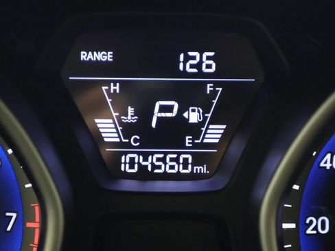 Used 2014 Hyundai Elantra SE FWD image 17