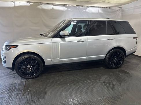 Used 2018 Land Rover Range Rover Supercharged AWD/4WD image 3