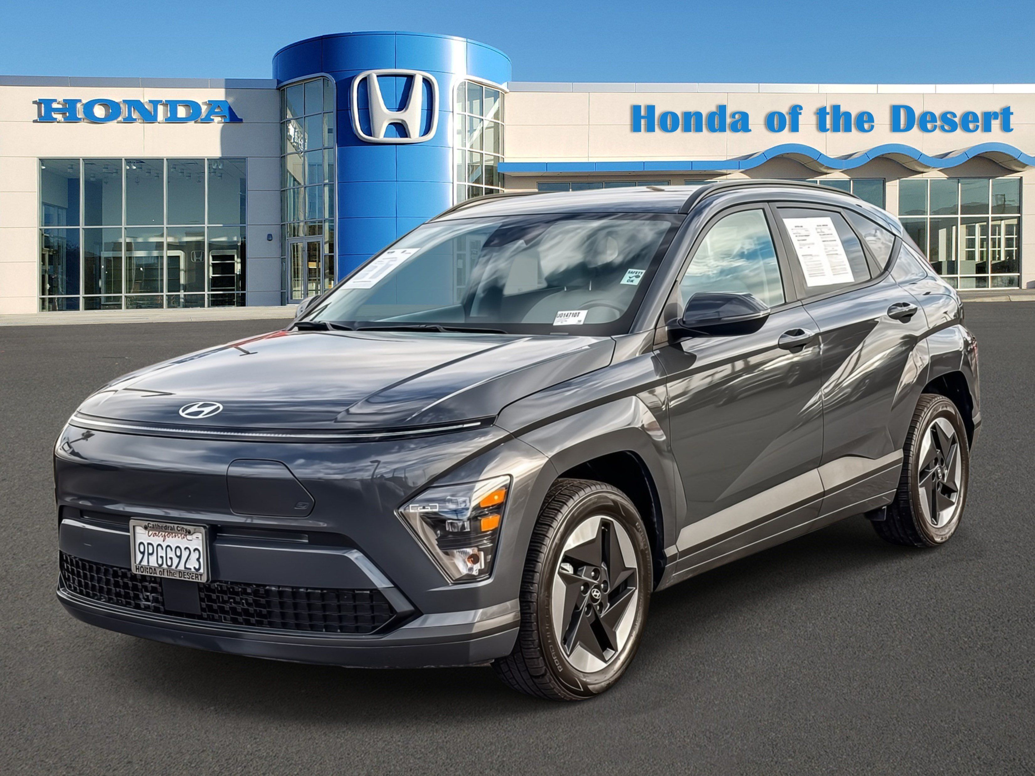 Used 2024 Hyundai Kona SEL FWD image 3