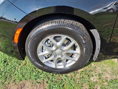 New 2025 Chrysler Voyager LX image 26