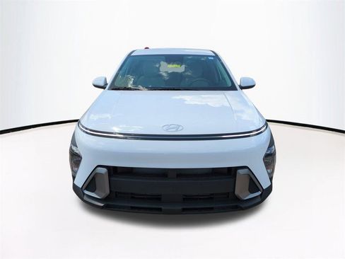 New 2026 Hyundai Kona SE image 3