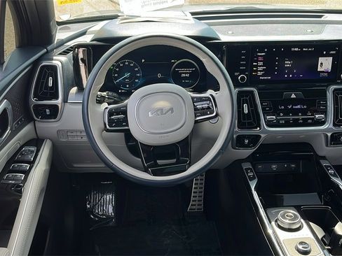 Used 2023 Kia Sorento SX Prestige image 39