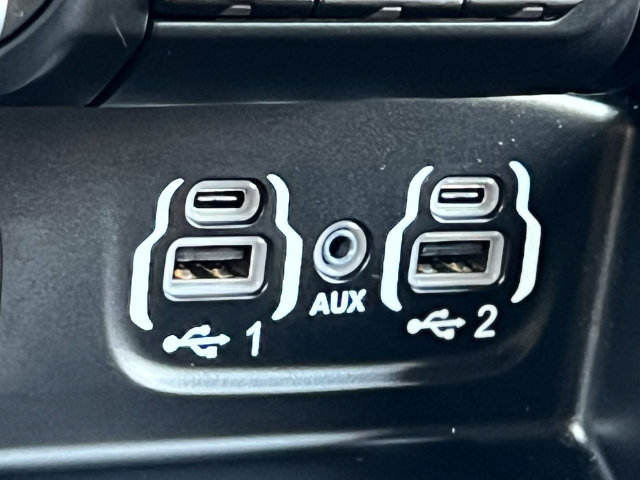 Used 2024 RAM 3500 Limited AWD/4WD image 38