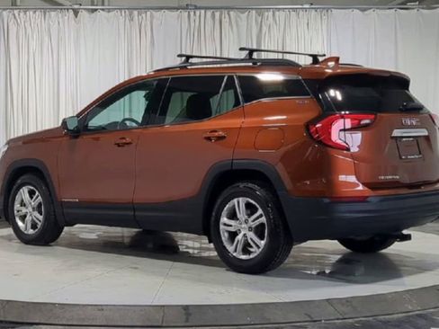 Used 2019 GMC Terrain SLE w/ Driver Convenience Package FWD image 8