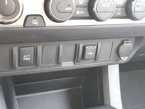 Used 2023 Toyota Tacoma SR image 29