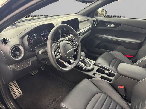 Used 2024 Kia Forte GT-Line w/ GT-Line Premium Package image 9