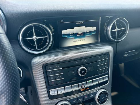 Used 2019 Mercedes-Benz SLC 300 image 13