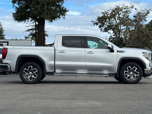 Used 2022 GMC Sierra 1500 SLT w/ SLT Convenience Package image 3