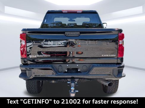 Used 2026 Chevrolet Silverado 2500 Custom w/ Custom Value Package AWD/4WD image 5