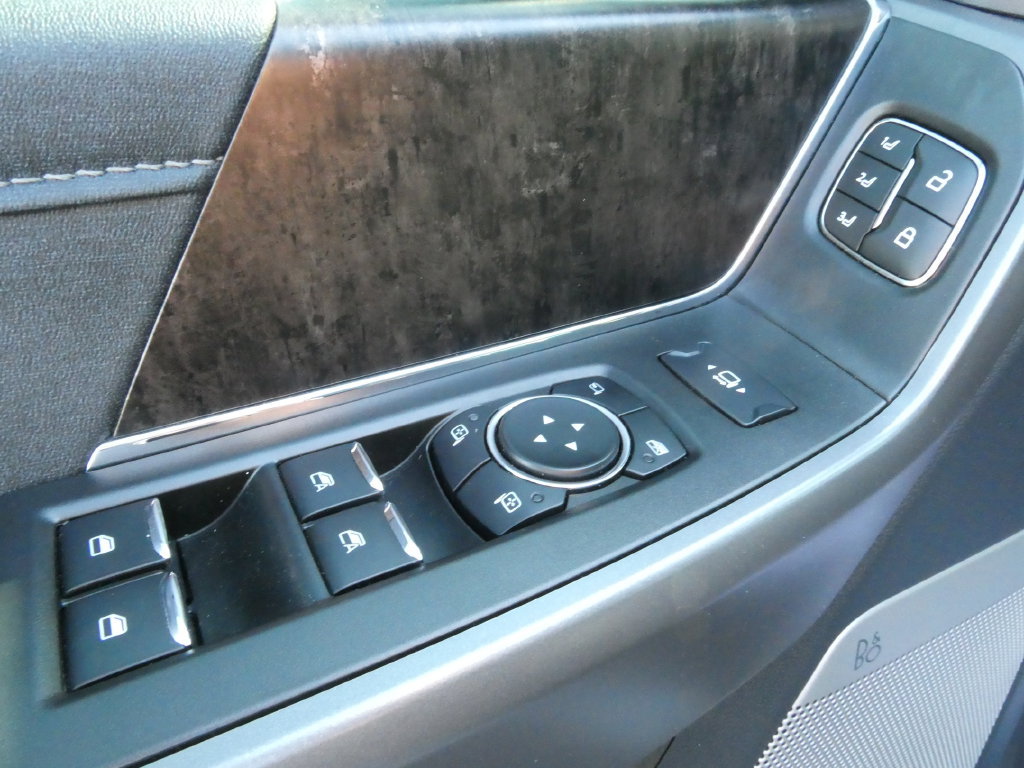 Used 2025 Ford F250 Lariat w/ Tremor Off-Road Package AWD/4WD image 23