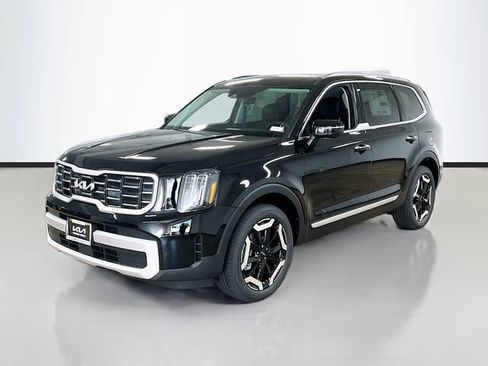 New 2025 Kia Telluride S image 3