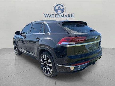 Used 2021 Volkswagen Atlas Cross Sport SEL R-Line w/ Cross Sport MDO Package FWD image 4