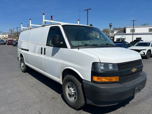 Used 2022 Chevrolet Express 2500 Extended w/ Driver Convenience Package image 3