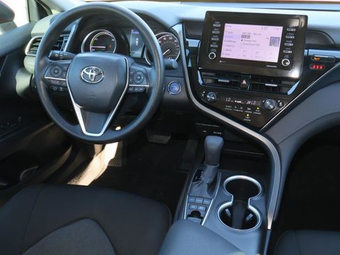 Used 2023 Toyota Camry LE image 10