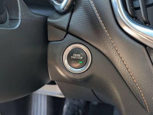 Used 2023 Chevrolet Equinox Premier AWD/4WD image 30