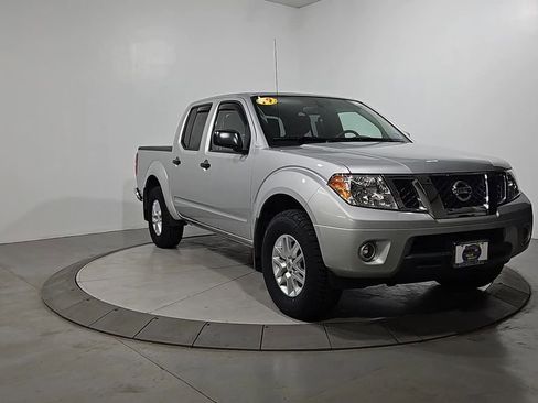 Used 2019 Nissan Frontier SV w/ Value Truck Package image 8