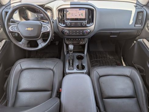 Used 2022 Chevrolet Colorado Z71 AWD/4WD image 23
