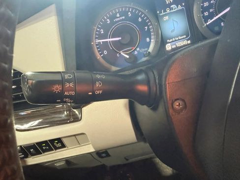 Used 2017 Toyota Sienna FWD image 16