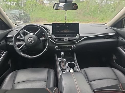 Certified 2023 Nissan Altima 2.5 SR w/ SR Premium Package AWD/4WD image 5