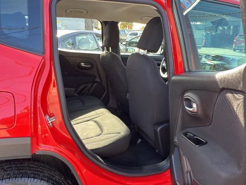 Used 2020 Jeep Renegade Sport image 26