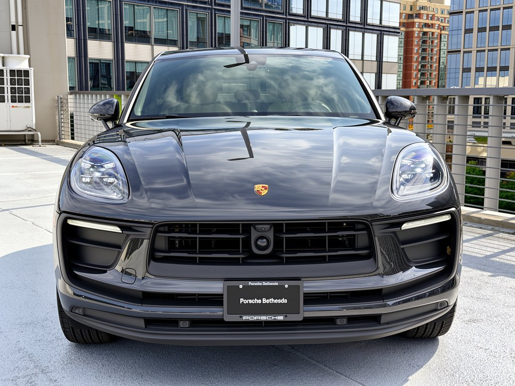 Certified 2024 Porsche Macan AWD/4WD image 6