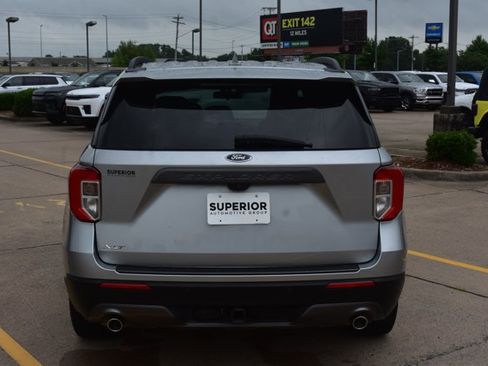 Used 2021 Ford Explorer XLT w/ Equipment Group 202A RWD image 6
