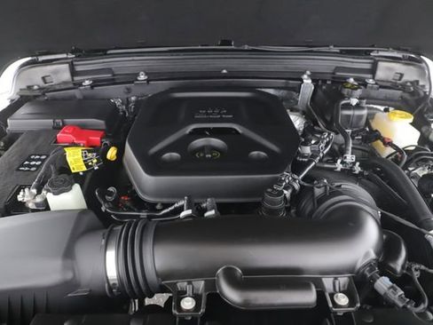 Used 2026 Jeep Wrangler Sahara image 15