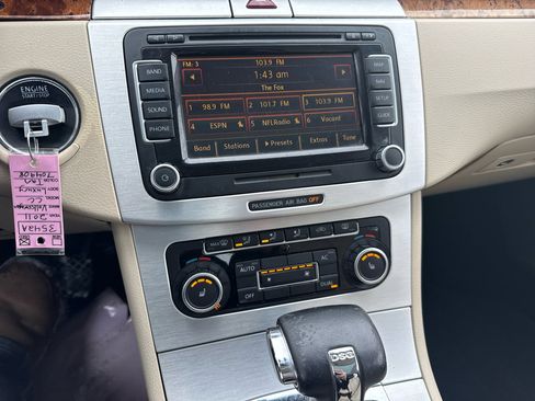 Used 2011 Volkswagen CC Lux Plus image 13