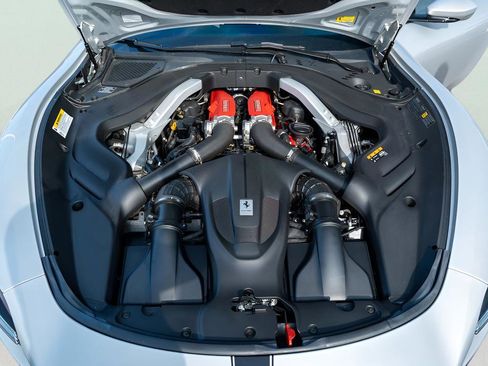 Used 2024 Ferrari Roma RWD image 28