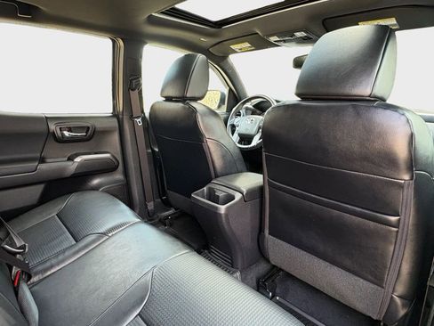 Used 2021 Toyota Tacoma TRD Sport w/ TRD Premium Sport Package image 23