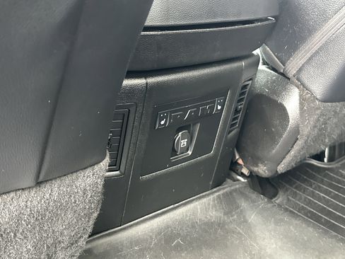 Used 2018 RAM 2500 Laramie w/ Sport Appearance Group image 13