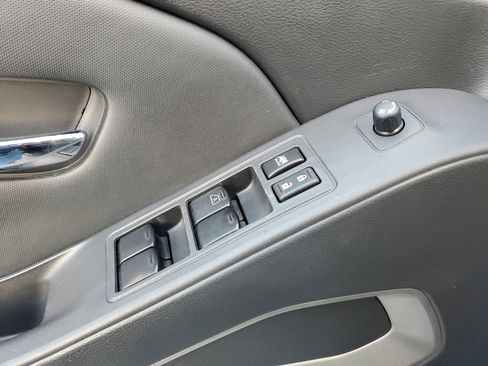 Used 2022 Nissan Frontier SV image 26