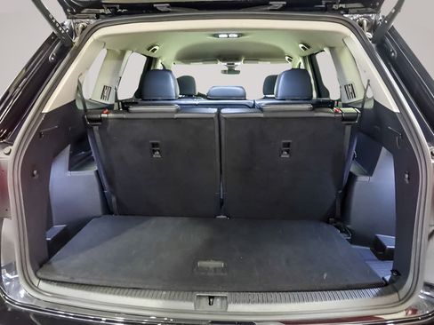 Used 2025 Volkswagen Atlas SE AWD/4WD image 22