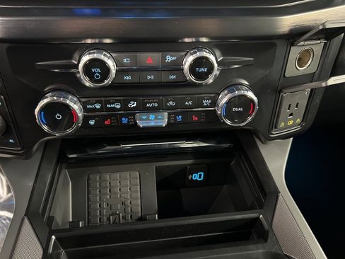 New 2026 Ford F350 Lariat w/ Black Appearance Package image 13